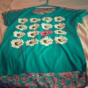 Belle du jour daisy girls shirt